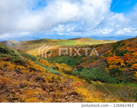 秋季攀登栗駒山（宇文沼～東栗駒） 126662463