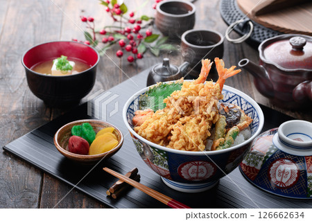 Authentic Japanese-style tempura bowl set meal with generous servings of shrimp tempura 126662634