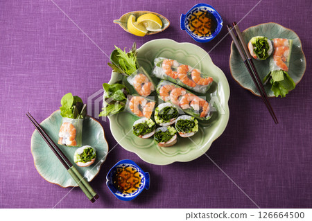 Baby leaf spring rolls Baby leaf spring rolls 126664500
