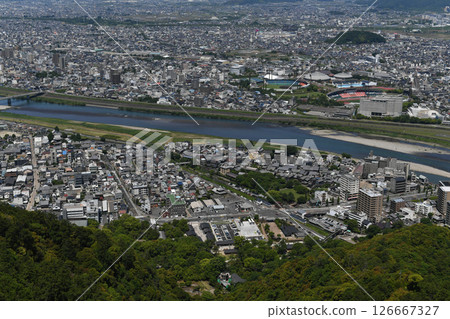 從金華山頂眺望本町和河原町 126667327