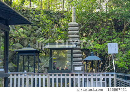 清原神清長寺：十三層石塔 126667451