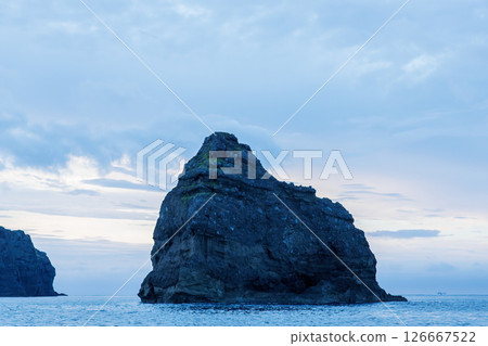 Spiny lobster fishing with gill nets. The reef off Nakagi at sunrise. Nakagi Hirizo Beach, Minamiizu-cho, Kamo-gun, Izu Peninsula, 2024 126667522