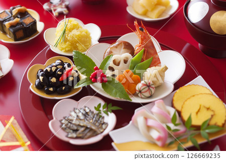 New Year dishes  126669235