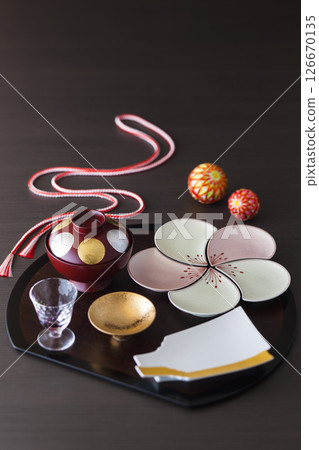 New Year's Japanese tableware 126670135