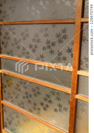 [Retro materials] Lattice and Showa retro frosted glass [Iwate Prefecture] 126670744