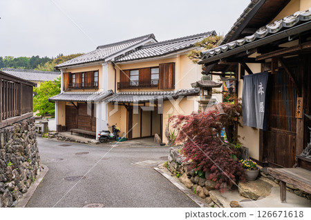 《Ehime Prefecture》Uchiko Town, Important Preservation District for Groups of Traditional Buildings 《Ehime Prefecture》Uchiko Town, Important Preservation District for Groups of Traditional Buildings 126671618