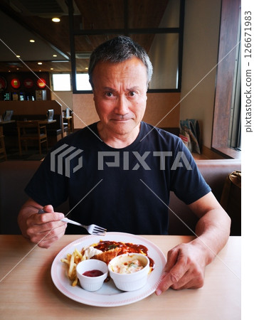 家庭餐廳“成人兒童午餐” 126671983