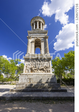 Mausoleum of Glanum, Glanum archaeological site near Saint-Remy-de-Provence, Provence, France Mausoleum of Glanum, Glanum archaeological site near Saint-Remy-de-Provence, Provence, France 126677238