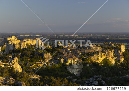 Medieval castle and village, Les Baux-de-Provence, Alpilles mountains, Provence, France Medieval castle and village, Les Baux-de-Provence, Alpilles mountains, Provence, France 126677239