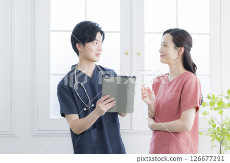 男護士及女護士諮詢 男護士及女護士諮詢 126677291
