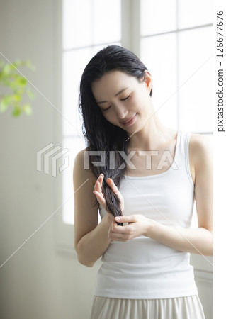 Women who do hair care Women who do hair care 126677676