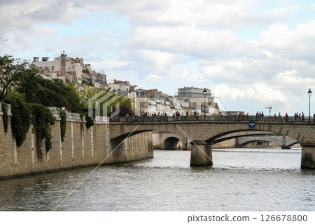 法國，巴黎，塞納河，Archevéché橋 126678800