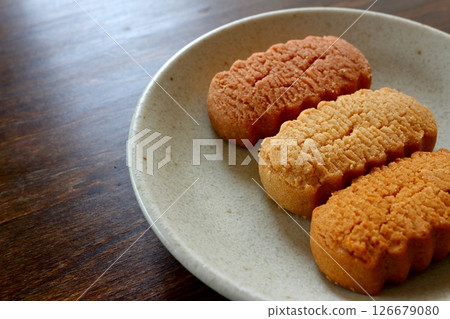 Chinsuko, a traditional Okinawan snack 126679080