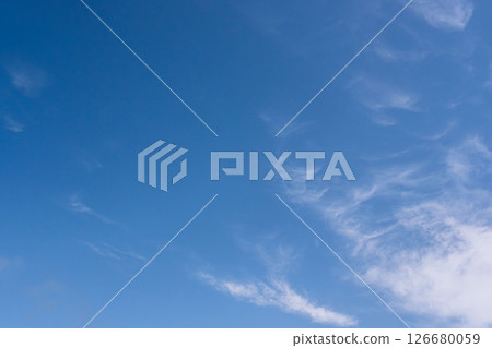 38年5月從山上看到的藍天和雲彩 38年5月從山上看到的藍天和雲彩 126680059