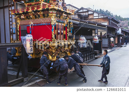 250414 Spring Takayama Festival illustration 111z025 126681011