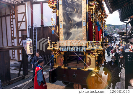 250414 Spring Takayama Festival illustration 111z063 126681035