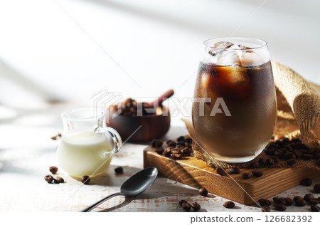 Iced Cafe Au Lait 126682392