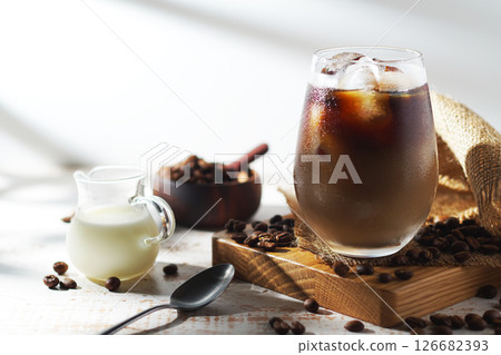 Iced Cafe Au Lait 126682393