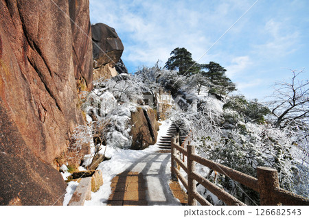 hiking trail on the mountain, China, Anhui Province, Mount Huang hiking trail on the mountain, China, Anhui Province, Mount Huang 126682543