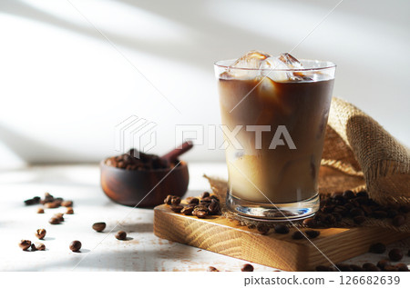 Iced Cafe Au Lait 126682639
