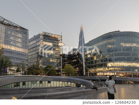 The scoop, an amphitheatre next to the GLC building, at More London with the Shard and other Modern glass buildings behind. 126684230
