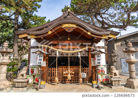 Uozaki Hachiman Shrine, worship hall (Uozaki no Hachiman-san), Uozaki Minamicho, Higashinada Ward, Kobe City Uozaki Hachiman Shrine, worship hall (Uozaki no Hachiman-san), Uozaki Minamicho, Higashinada Ward, Kobe City 126686673