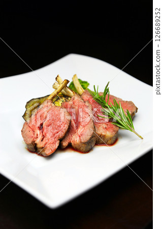 Bone-in meat dish 2 Bone-in meat dish 2 126689252