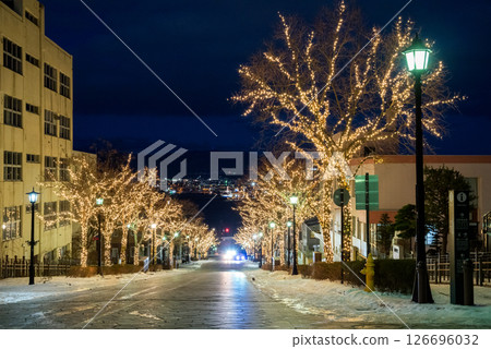 [Hachimanzaka] Illuminated winter slope 126696032
