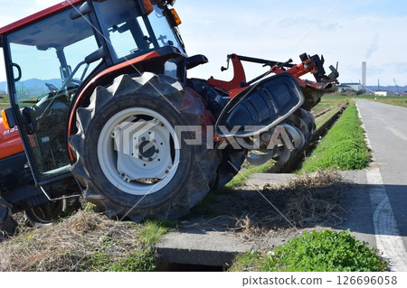 Agricultural machinery tractor 126696058
