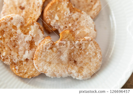 麵包幹圖片(庫存照片) 麵包幹圖片(庫存照片) 126696457