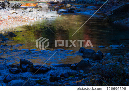 Autumn in Okusa Village, Nagano Prefecture: Autumn leaves in Atera Valley 126696896