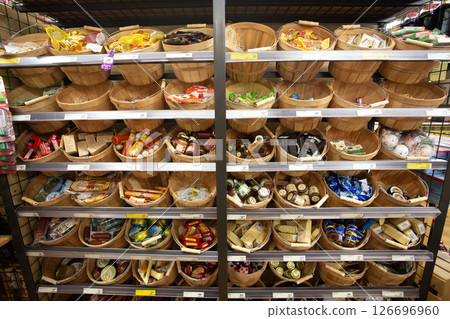 washington dc supermarket shelves 126696960