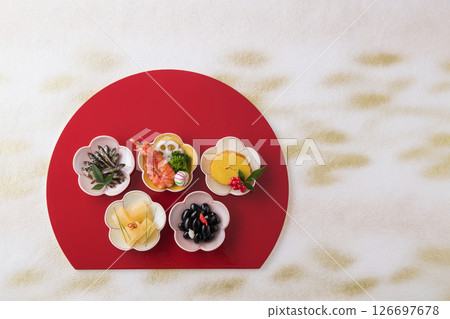 New Year dishes  126697678