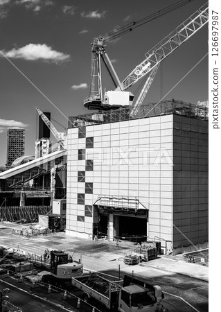 變化中的東京：JR澀谷站西口施工中 2025.04 c-6 單色 126697987