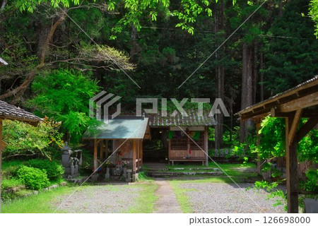 The entrance to Namikiri Fudoson in Tokushima Prefecture The entrance to Namikiri Fudoson in Tokushima Prefecture 126698000
