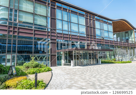 岐阜縣岐阜市岐阜媒體宇宙（岐阜市中央圖書館） 126699525