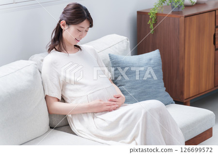 年輕孕婦 126699572