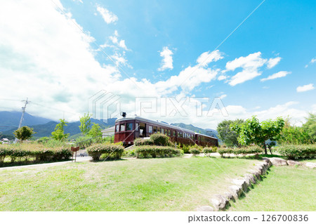 <長野> 安曇野千尋美術館、Totchan廣場的火車 126700836