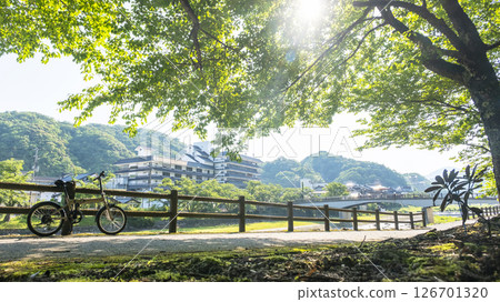 初夏和新綠的自行車影像（三朝溫泉） 126701320