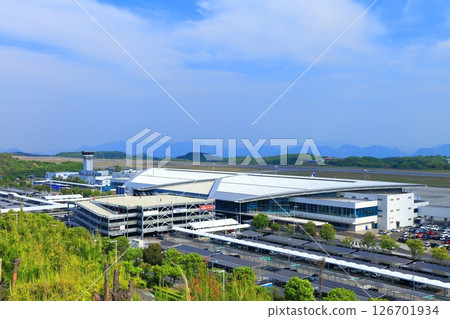 [Hiroshima Prefecture] Hiroshima Airport terminal on a clear day 126701934