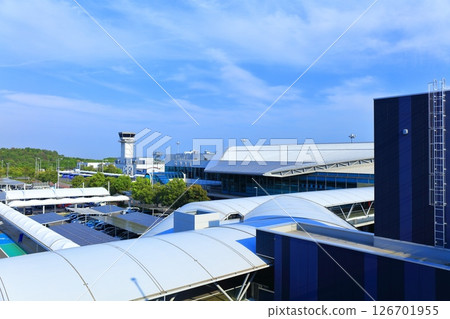 [Hiroshima Prefecture] Hiroshima Airport terminal on a clear day 126701955