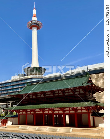 京都塔和羅城門（模型） 126702884