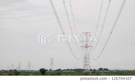 一系列輸電塔 126704107