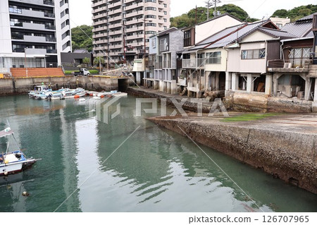 Boat berth at Dannoura Fishing Port (Dannoura Town, Shimonoseki City, Yamaguchi Prefecture) 126707965