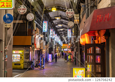 <Osaka Prefecture> Nishinari: A nostalgic shopping street 126708242