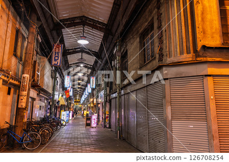 <Osaka Prefecture> Nishinari: A nostalgic shopping street 126708254