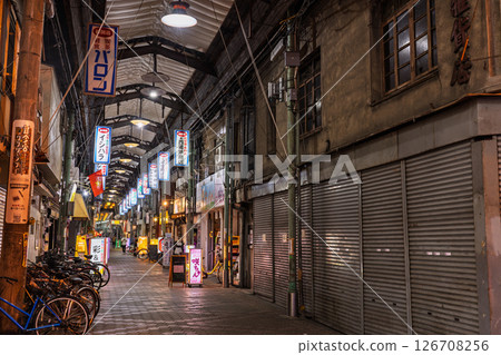 <大阪府>西成:充滿懷舊氣息的商店街 <大阪府>西成:充滿懷舊氣息的商店街 126708256