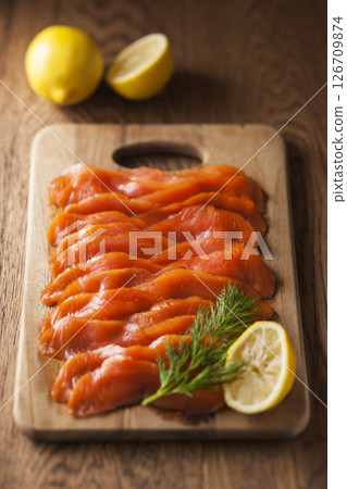 煙熏三文魚 煙熏三文魚 126709874
