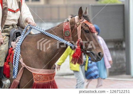 相馬野馬追:福島縣南相馬市的裝飾馬 相馬野馬追:福島縣南相馬市的裝飾馬 126712251