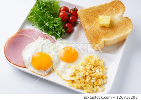 烤麵包和煎蛋早餐 烤麵包和煎蛋早餐 126718298